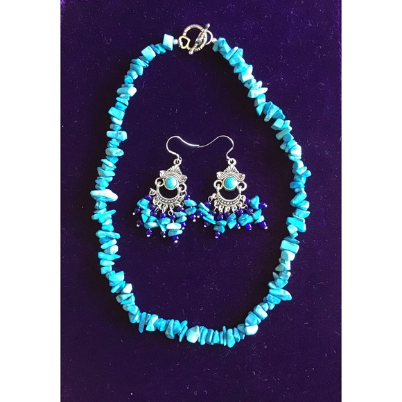 Handcrafted 16" Length Turquoise Chips Sterling Silver Jewelry Set - Picture 4 of 6